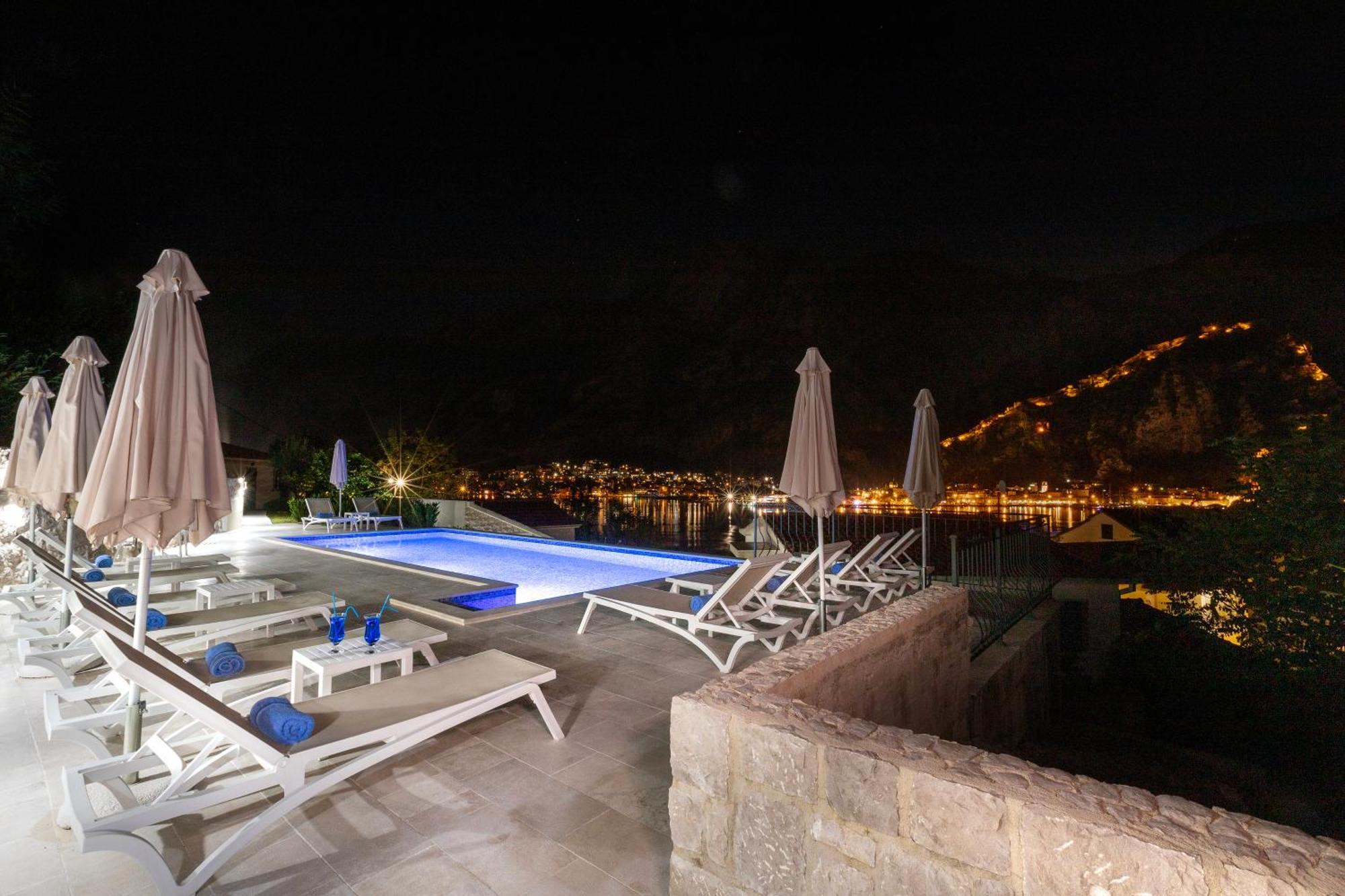 Apartments Doncic Kotor Exterior photo