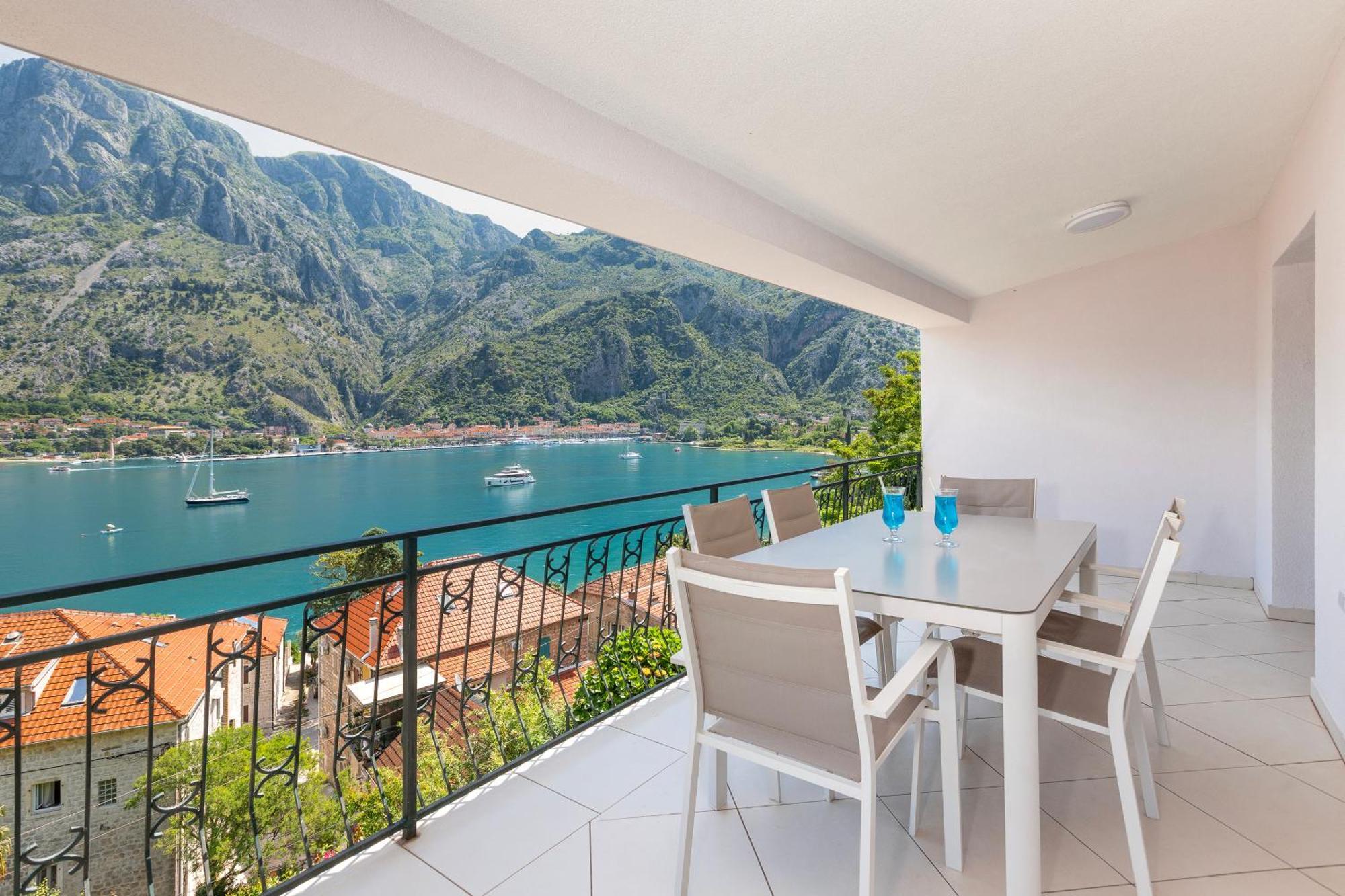 Apartments Doncic Kotor Exterior photo