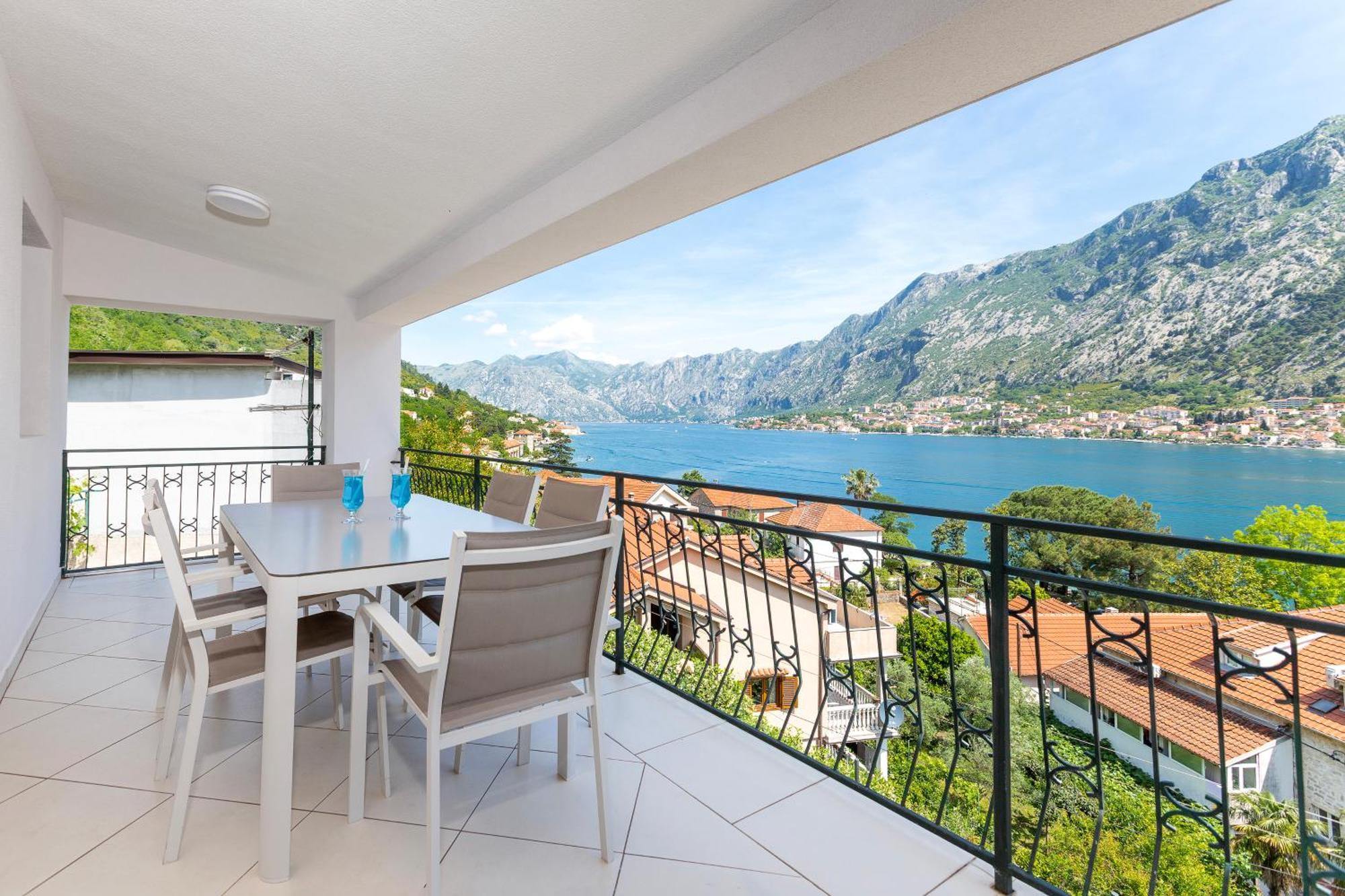 Apartments Doncic Kotor Exterior photo